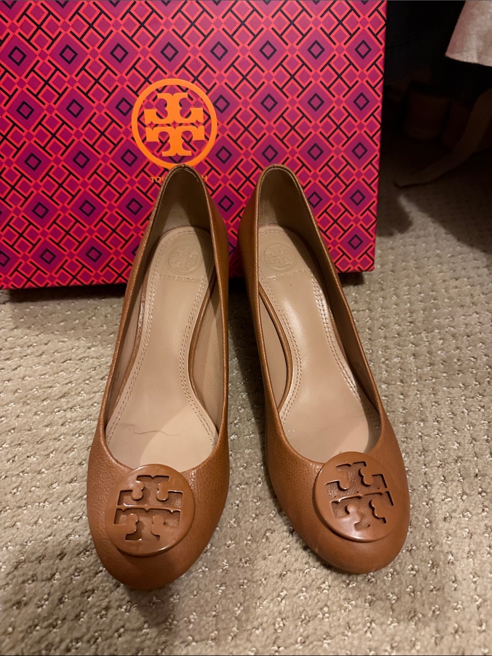 Tory Burch Brown Leather Logo Round-Toe Wedges
